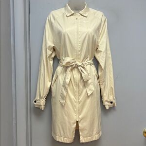 Nike Butter Cream Belted Trench Coat | Women’s Medium Lightweight Zip Front